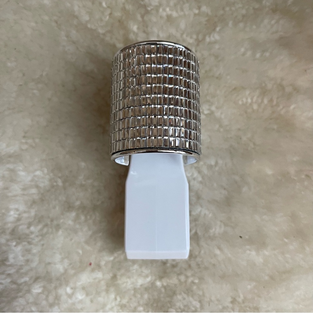 Bath Body Works Silver Dazzle Wallflower Plug